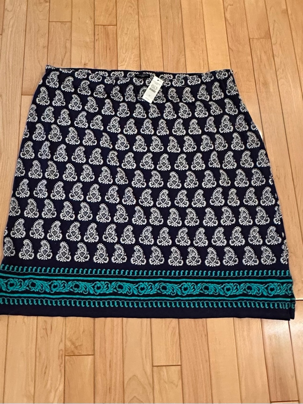 Talbots Navy/White Print Skirt with Jade Embroidered Border; NWT, Sz. 1X